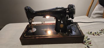 Listing 3 of 5 for Vintage Singer