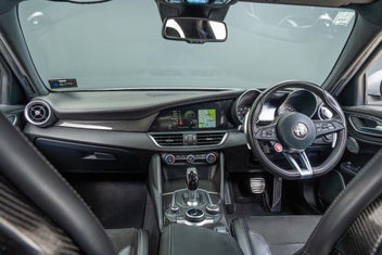 Alfa Romeo Giulia 2018 photo 5