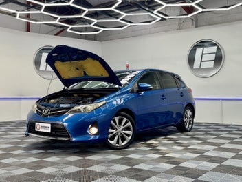 Toyota Auris 2012 photo 4