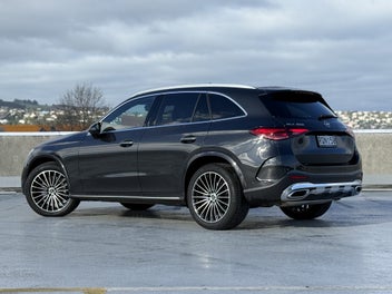 Mercedes-Benz Glc 300 2026 photo 3