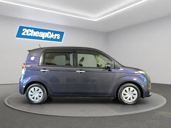 Toyota Spade 2015 photo 5