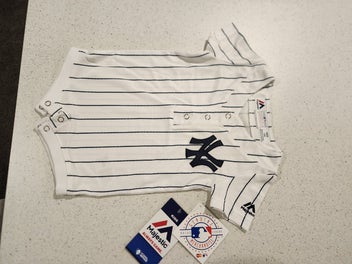 Listing 2 of 6 for NY Yankees Genuine Majestic Baby Set