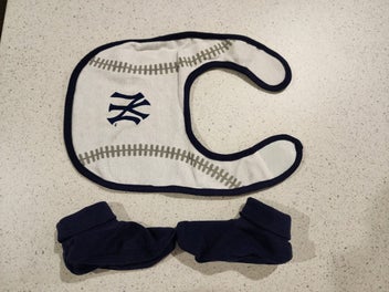Listing 4 of 6 for NY Yankees Genuine Majestic Baby Set