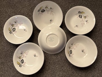 Listing 1 of 1 for Alfred Meakin ‘Glo White’ Bowls