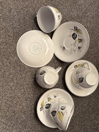 Listing 1 of 1 for Vintage Alfred Meakin ‘Glo White’ 4x cups & saucers set