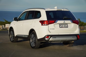 Mitsubishi Outlander 2022 photo 4