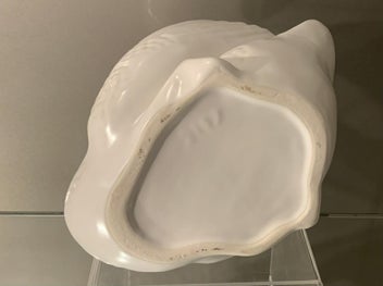 Listing 14 of 15 for FANTASTIC RARE MEDIUM CROWN LYNN SWAN 2147