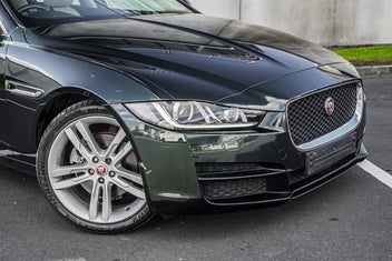 Jaguar Xe 2016 photo 5