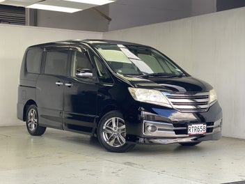 Nissan Serena 2012 photo 3