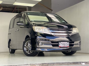 Nissan Serena 2012 photo 4