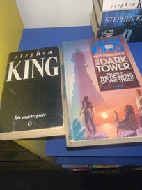 Listing 2 of 5 for ** PICK ONE STEPHEN KING BOOK $6.90 each **