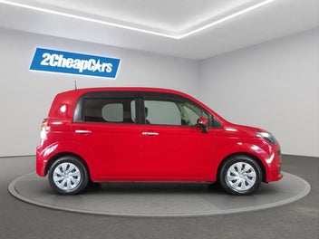 Toyota Spade 2013 photo 5