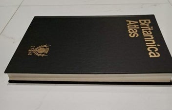 Listing 4 of 9 for Brittanica Atlas 1768/1990; Like New.