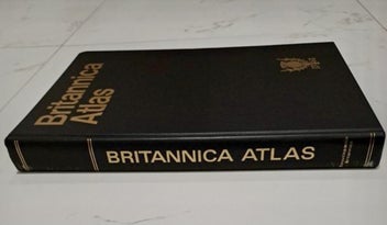 Listing 3 of 9 for Brittanica Atlas 1768/1990; Like New.