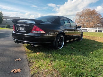 Ford Falcon 2002 photo 2