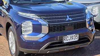 Mitsubishi Outlander 2025 photo 3