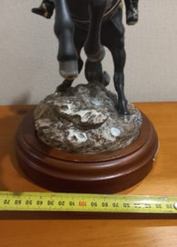 Listing 18 of 18 for Royal Doulton Dick Turpin Model HN3272 Limited Edition with Base & Cert