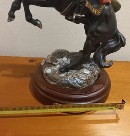 Listing 17 of 18 for Royal Doulton Dick Turpin Model HN3272 Limited Edition with Base & Cert