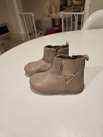 Listing 1 of 2 for Pretty brave baby boots size 21