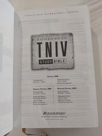 Listing 5 of 20 for Today's New International Version - Study Bible