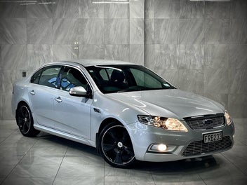 Ford Falcon 2010 photo 2