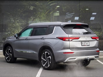 Mitsubishi Outlander 2023 photo 3
