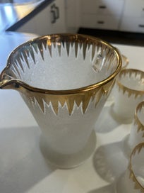 Listing 2 of 3 for Glass jug and cups