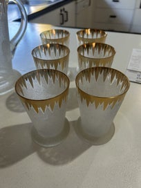 Listing 3 of 3 for Glass jug and cups