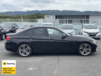 BMW 320I 2013 photo 4