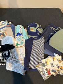 Listing 2 of 6 for Baby boy 6-12 months clothing bundle