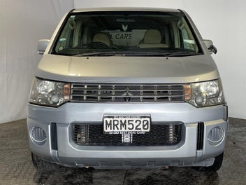 Mitsubishi Delica 2007 photo 3