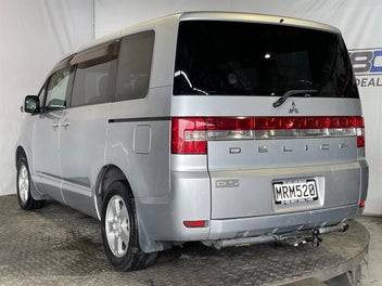 Mitsubishi Delica 2007 photo 5