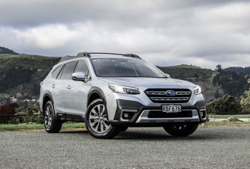 Subaru Outback 2025 photo 2