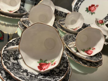 Listing 4 of 15 for BEAUTIFUL RARE ROYAL ALBERT SENORITA TEA SET 21 PIECES
