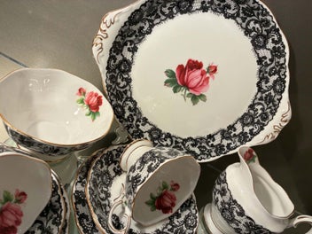 Listing 12 of 15 for BEAUTIFUL RARE ROYAL ALBERT SENORITA TEA SET 21 PIECES