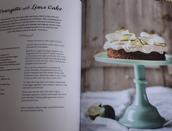 Listing 9 of 20 for THREE SISTERS BAKE DELECTABLE RECIPES FRM REITH SISTERS SCOTTISH CAFE RRP$75