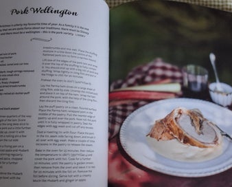 Listing 13 of 20 for THREE SISTERS BAKE DELECTABLE RECIPES FRM REITH SISTERS SCOTTISH CAFE RRP$75