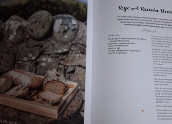 Listing 16 of 20 for THREE SISTERS BAKE DELECTABLE RECIPES FRM REITH SISTERS SCOTTISH CAFE RRP$75