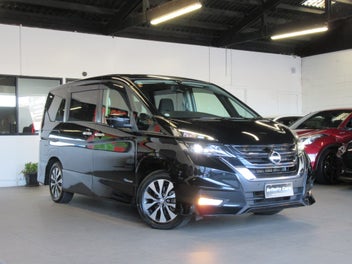 Nissan Serena 2018 photo 2