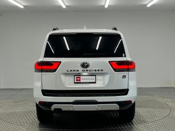 Toyota Land Cruiser 2024 photo 5
