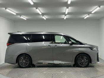 Toyota Vellfire 2026 photo 3