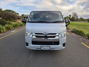 Toyota Hiace 2019 photo 3