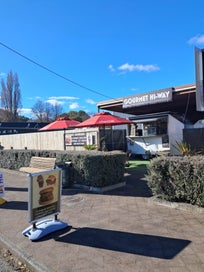 Listing 3 of 12 for Busy Established SH1 FOOD TRAILER