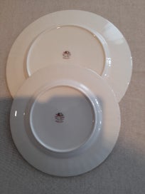 Listing 4 of 5 for Royal Albert Tea set and Dinner set