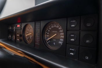Ferrari Mondial 1985 photo 5