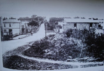 Listing 8 of 8 for KARORI STREETS 1841-1991. By William Chapman & Katherine Wood