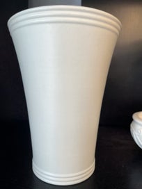 Listing 5 of 16 for Large Gorgeous Crown Lynn Hand Potted Vase - Rare and Beautiful