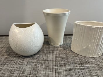Listing 10 of 16 for Large Gorgeous Crown Lynn Hand Potted Vase - Rare and Beautiful