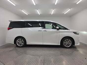 Toyota Alphard 2026 photo 3