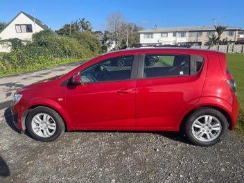 Holden Barina 2012 photo 2